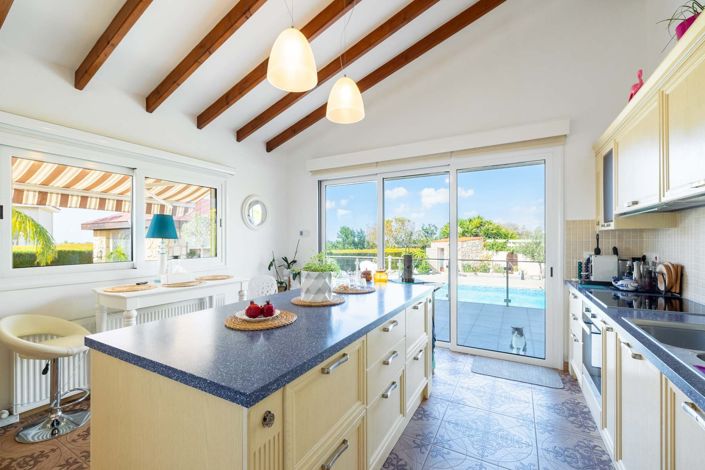 Image No.9-4 Bed House for sale