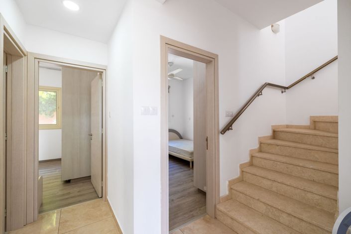 Image No.11-3 Bed House for sale