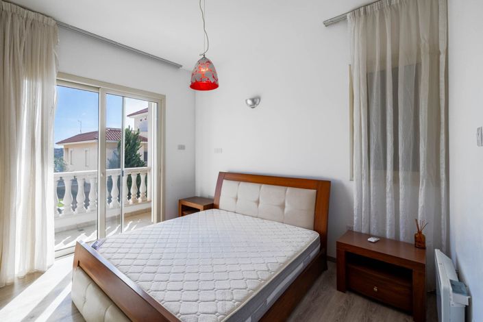 Image No.16-3 Bed House for sale