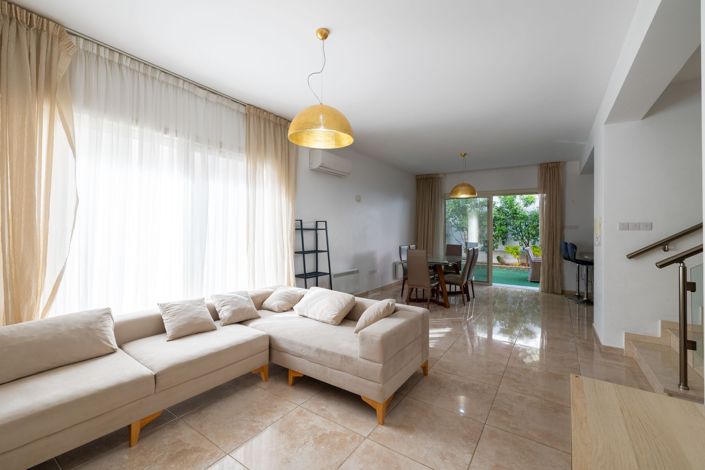 Image No.2-3 Bed House for sale