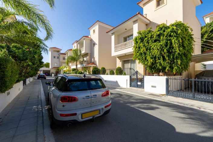 Image No.30-3 Bed House for sale