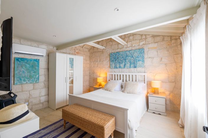 Image No.14-7 Bed Villa for sale