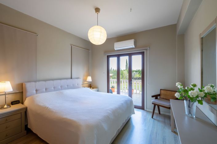 Image No.7-7 Bed Villa for sale