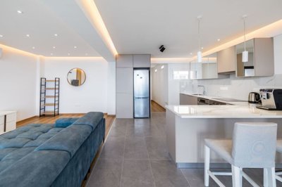 610e7b0c-b1df-412c-8ba3-f413327fad97