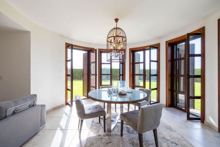 Image No.10-6 Bed Villa for sale