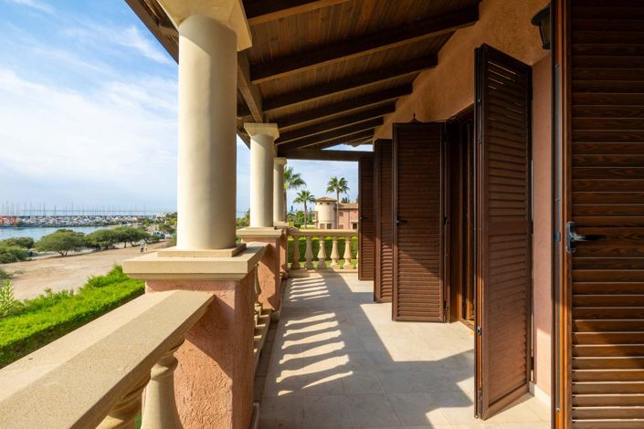 Image No.3-6 Bed Villa for sale