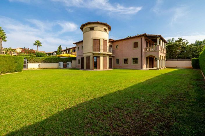 Image No.30-6 Bed Villa for sale