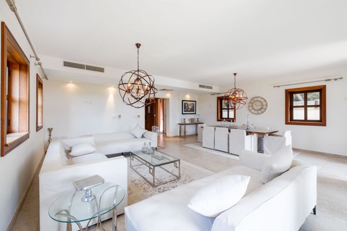 Image No.6-6 Bed Villa for sale