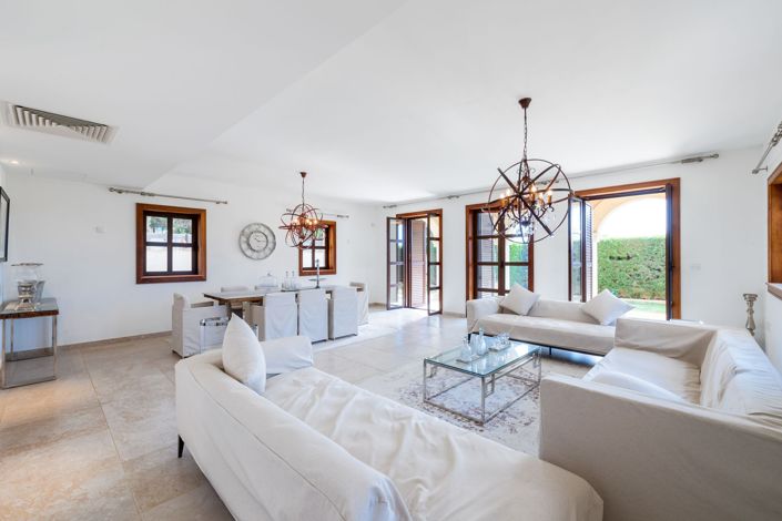 Image No.7-6 Bed Villa for sale