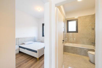 58af9034-67f3-47fe-9c31-b1748ffd08ac