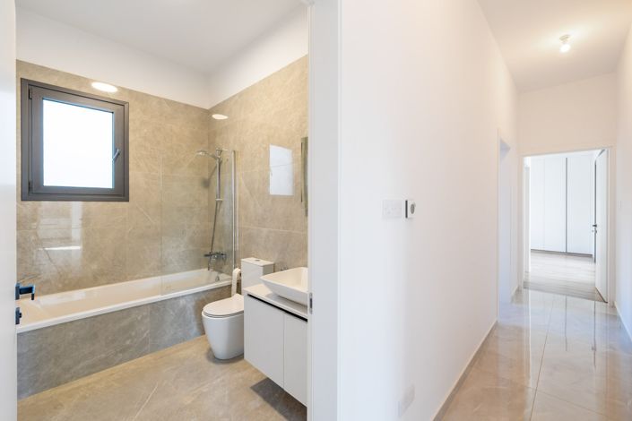 Image No.14-Appartement de 3 chambres à vendre à Mouttagiaka