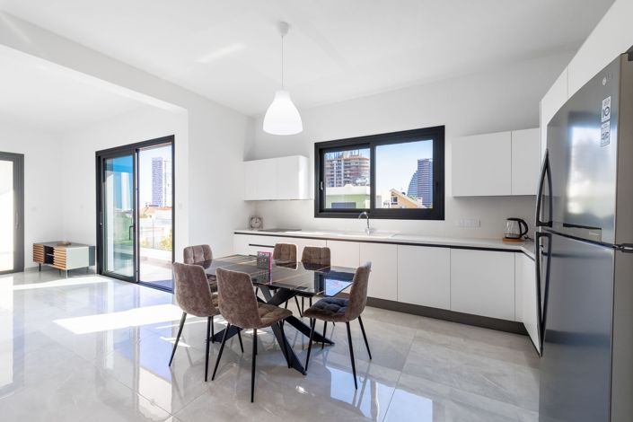 Image No.6-Appartement de 3 chambres à vendre à Mouttagiaka