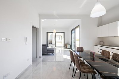 da14e9be-5372-4b8b-ad96-9b16a4e344fd