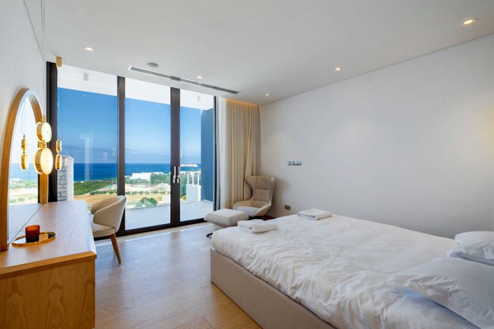 Image No.17-4 Bed House for sale