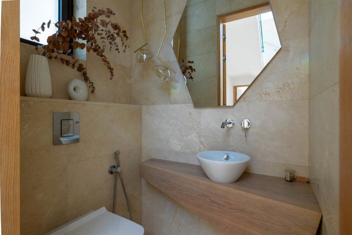 Image No.22-4 Bed House for sale