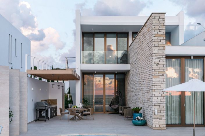 Image No.3-4 Bed House for sale