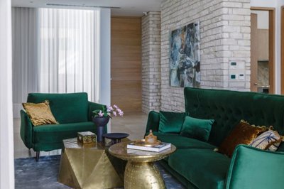 9c80abc6-05b4-4049-bcba-9feee10d5265