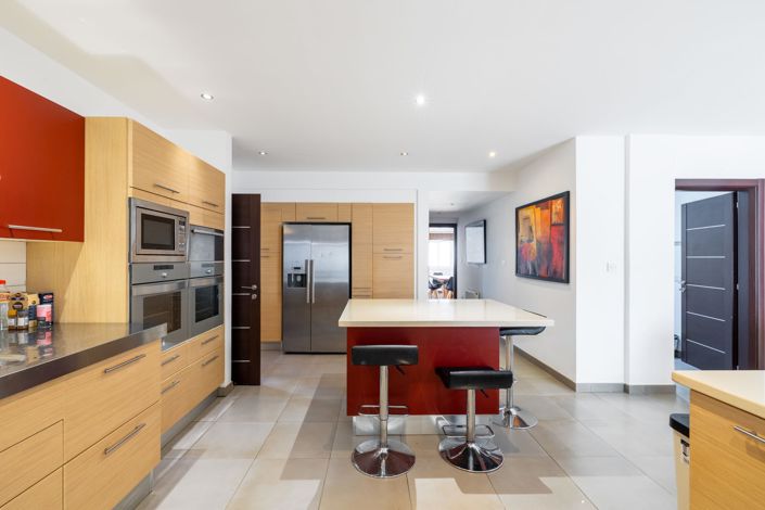 Image No.13-6 Bed House for sale