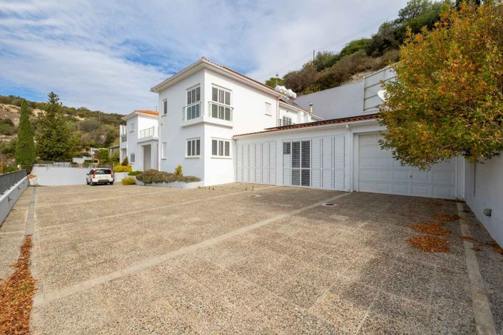 Image No.27-6 Bed House for sale