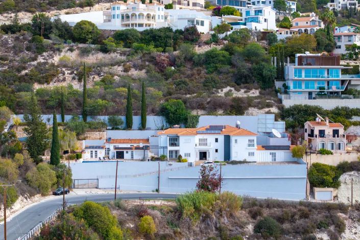 Image No.29-6 Bed House for sale