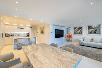 840cfb96-e8f8-43f1-833e-e4c81a09a09a