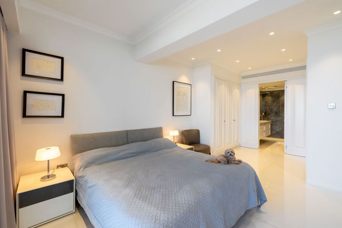 Image No.24-3 Bed Apartment for sale