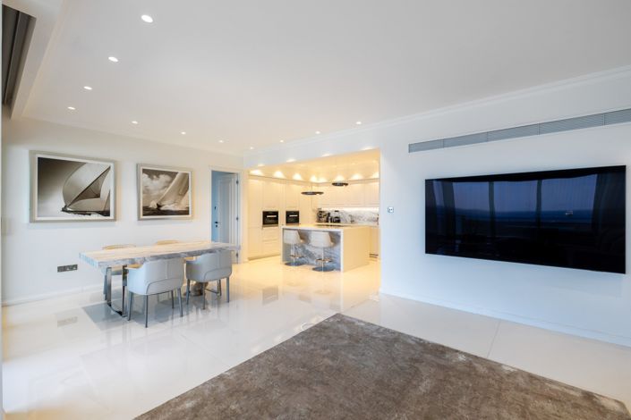 Image No.8-3 Bed Apartment for sale