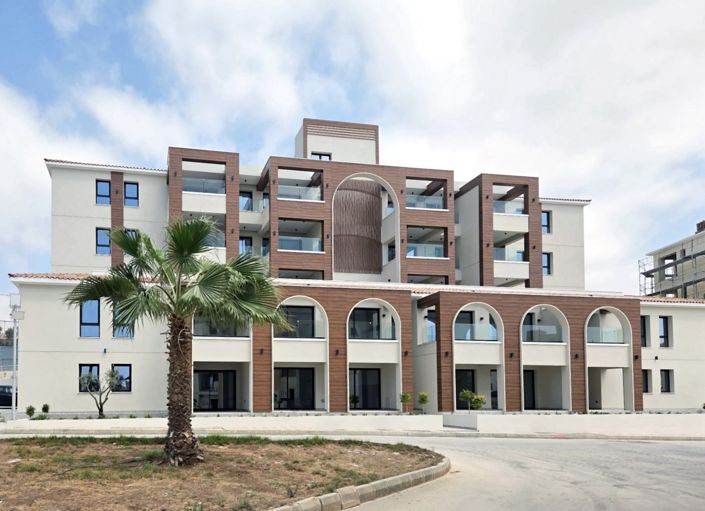 Image No.1-Studio for sale