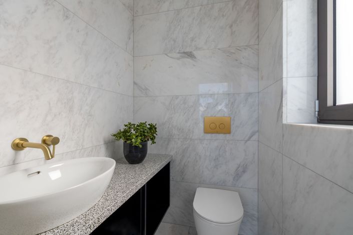 Image No.15-3 Bed House for sale