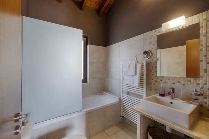 Image No.14-5 Bed House for sale