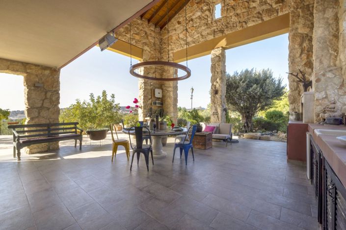 Image No.20-5 Bed House for sale