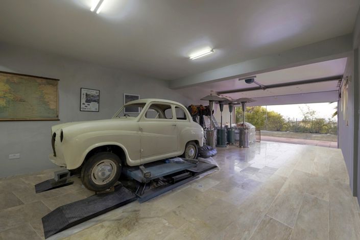 Image No.24-5 Bed House for sale