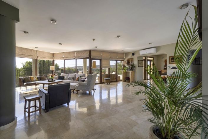 Image No.3-5 Bed House for sale