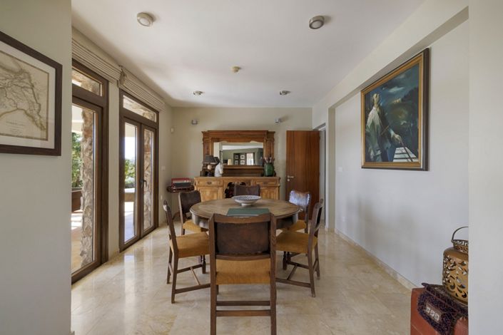 Image No.5-5 Bed House for sale