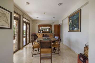 909f8fb4-044e-4f5c-92fb-4f02ee374cfe