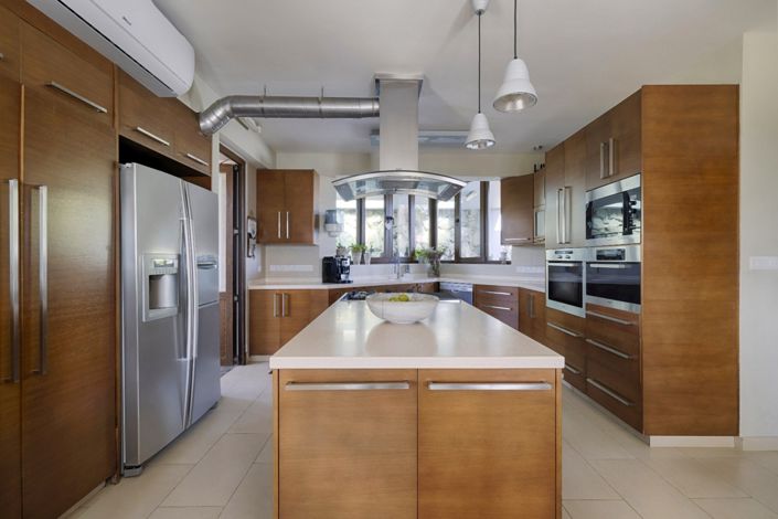 Image No.7-5 Bed House for sale