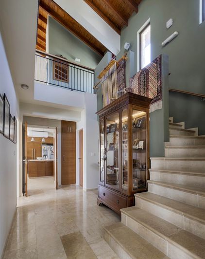 Image No.9-5 Bed House for sale