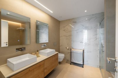 a5e6751a-df8a-4325-8450-19deb083519e