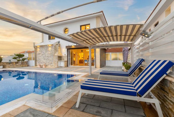 Image No.30-4 Bed House for sale