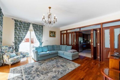 0fa2afa1-d21a-4a30-b302-2696ef35aa0b