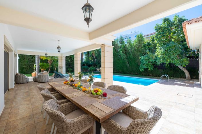 Image No.18-5 Bed House for sale