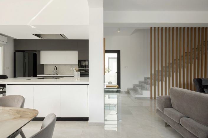 Image No.10-3 Bed House for sale