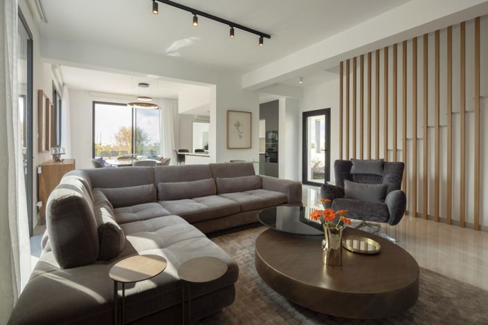 Image No.3-3 Bed House for sale