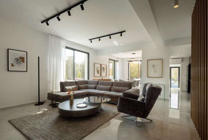 Image No.4-3 Bed House for sale