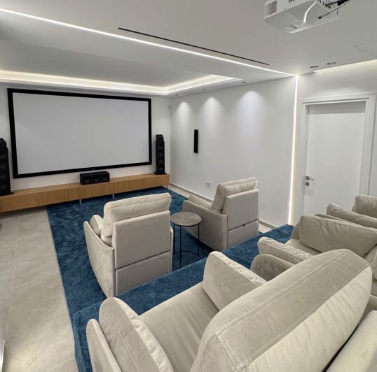 Image No.16-6 Bed House for sale