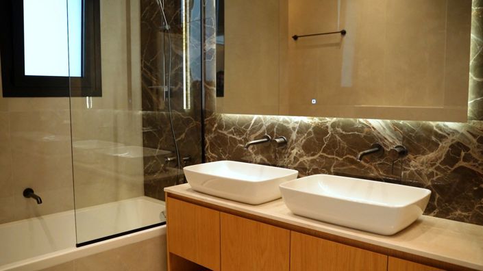 Image No.19-6 Bed House for sale