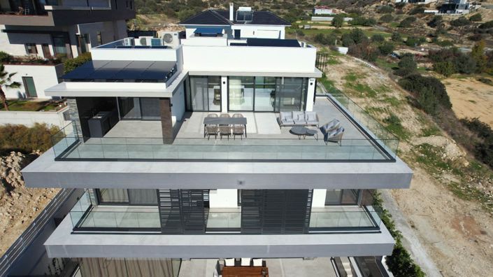 Image No.30-6 Bed House for sale