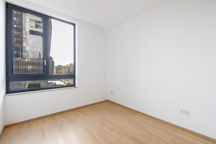 Image No.10-3 Bed Apartment for sale