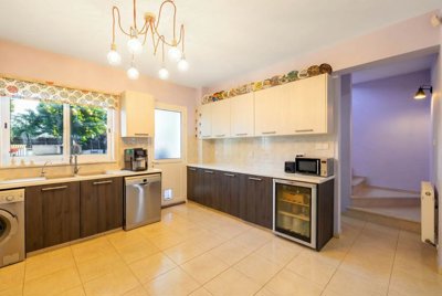 d1b48121-69fd-416e-964e-2b4bfb0c8aad