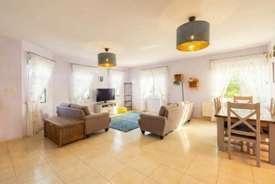 5763640f-b1dc-47d6-8169-fc57f4088243